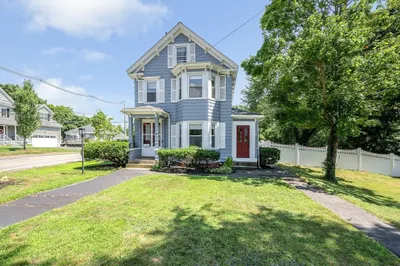 59 Middlesex Ave 1