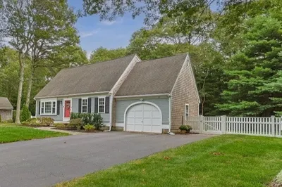 34 White Moss Dr 1