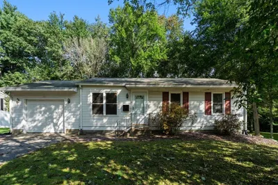699 Benson Rd 1