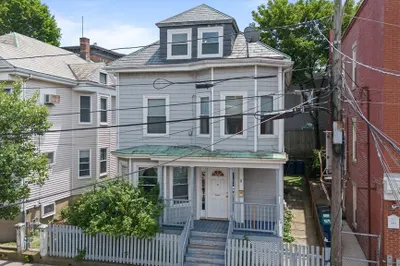 8 Ward St