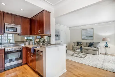 20 Chapel St #B701 1