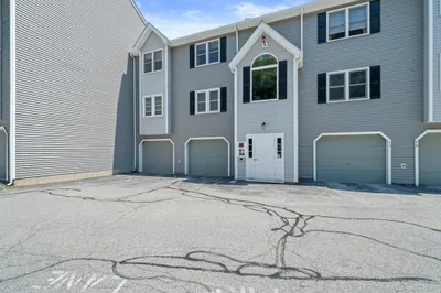 124 Tennis Plaza #16