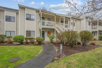 184 Eaton Lane #184 1