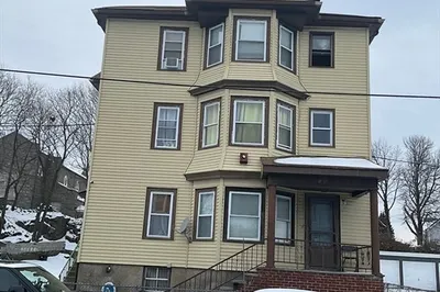 15 Higgins St 1