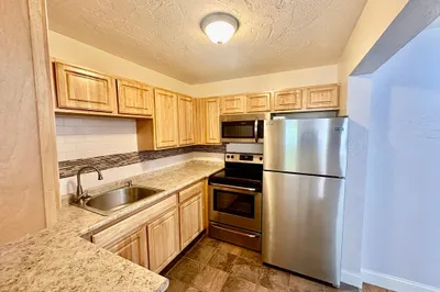 23 Erick Rd #25