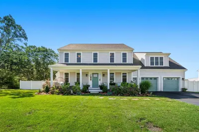 25 Karas Way 1