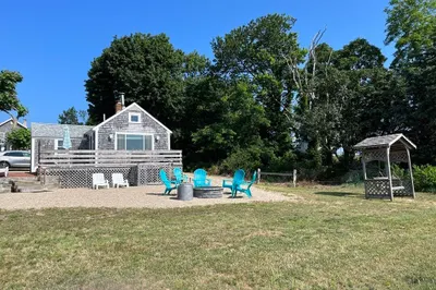 37 Cranberry Hwy #22 1