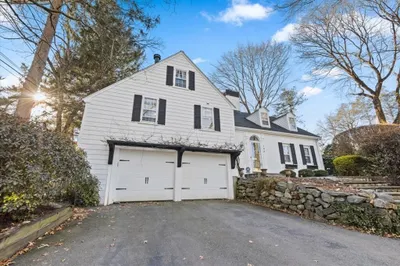 146 Arnold Rd 1