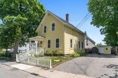 8 Oakdale Ave