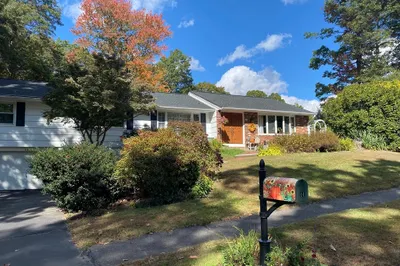 14 Mark Bradford Drive 1