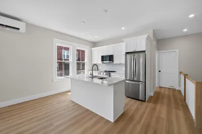 533 Washington Street #B 1