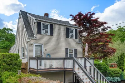 84 Windsor Ave 1