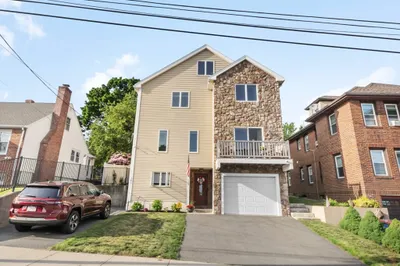 139 Suffolk Ave 1