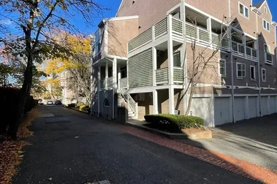 26 Alton Place #D