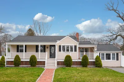77 Knollwood Cir