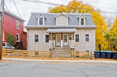 126-128 E Quincy St