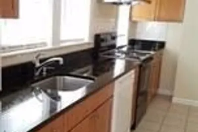 39 Minnesota Ave #1