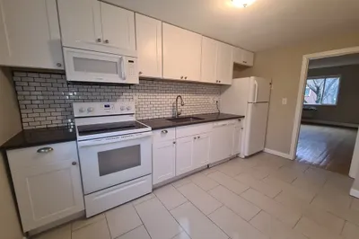 72 Bryon Road #4