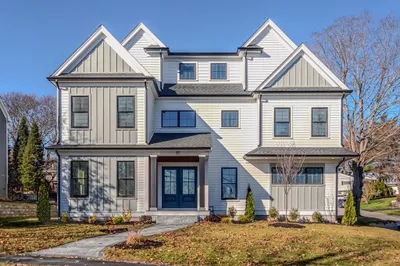 85 Peacedale Road 1