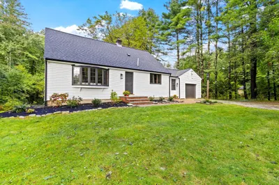 217 Hudson Rd 1