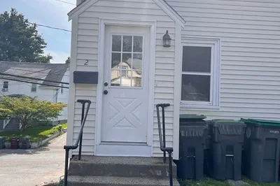 2 Mount Hope St #2