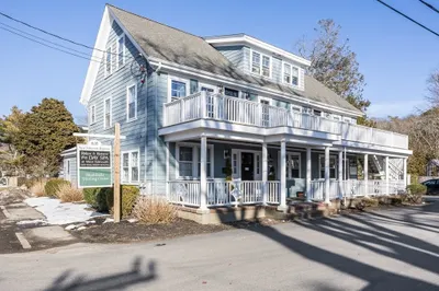635 W Falmouth Hwy