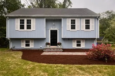 26 Icarus Lane