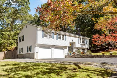 11 Edward Dr
