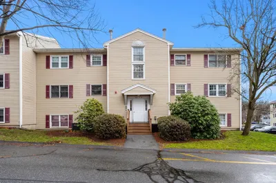 367 Aiken Ave #8 1