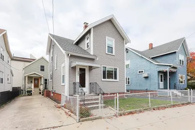 580 Second Street 1