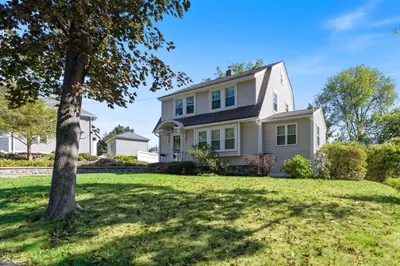 2 Houston Avenue 1