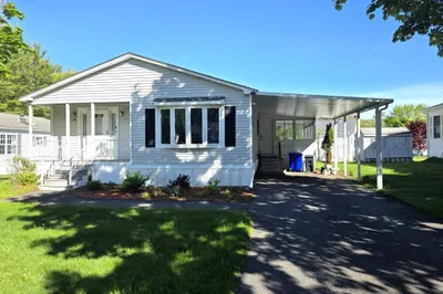 15 Meetinghouse Rd 1