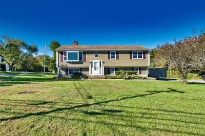 1121 Stafford Rd 1