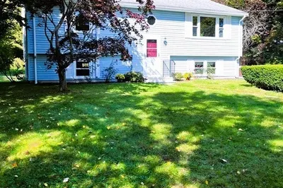 26 Rawson Dr 1