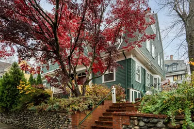 86 Avon Hill St 1