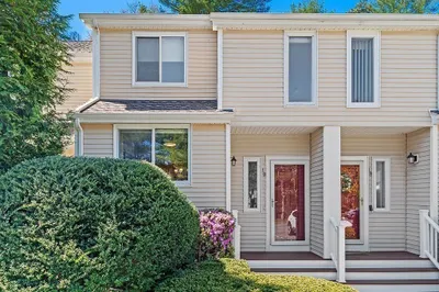 19 Gaslight Ln #19 1