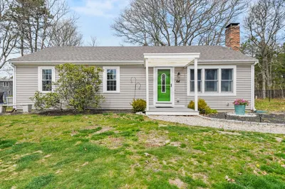 64 Lodengreen Drive 1