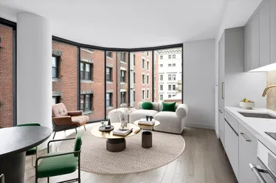 55 Lagrange St #807
