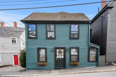 6 Washington St #1