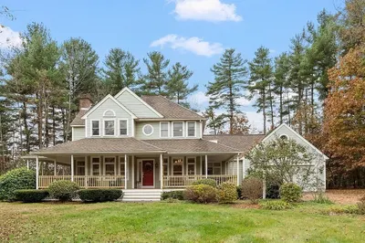 25 Ernies Drive 1