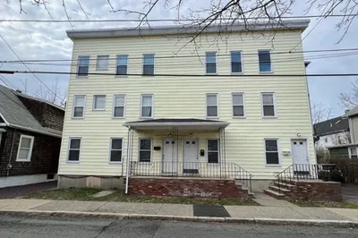 12 Forrest St #1