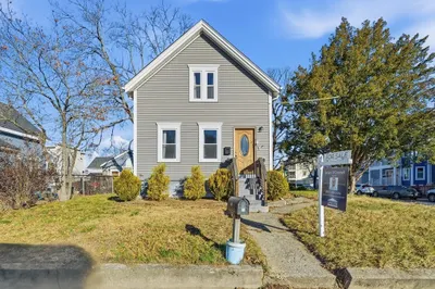 52 Carpenter Street
