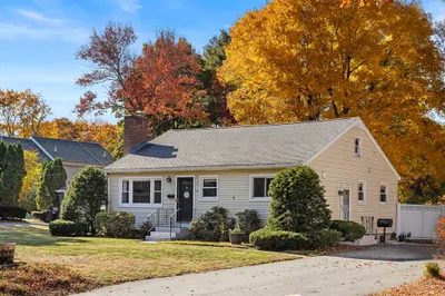 83 Kendall Ln
