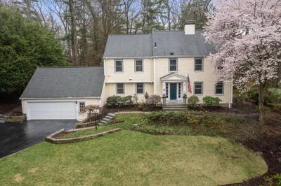 11 Sterling Rd 1