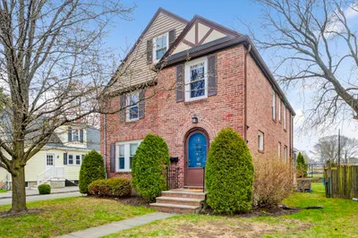 81 Mayall Rd