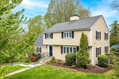 2 Longfellow Rd