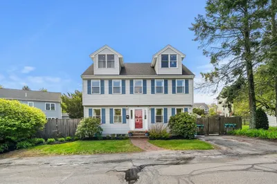 6 Marion Ave