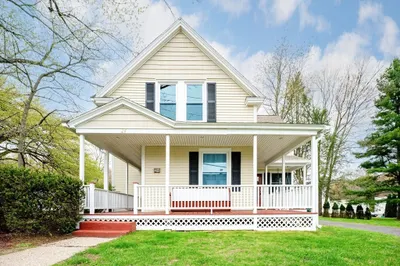 24 Dewey Ave