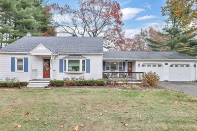 2077 Calkins Rd