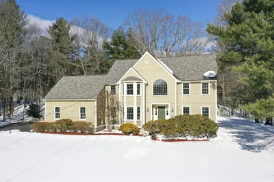 18 Bubbling Brook Rd 1